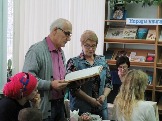 Акакий Отариевич с супругой Татьяной Николаевной рассказывают  о кавказских традициях в семье.
